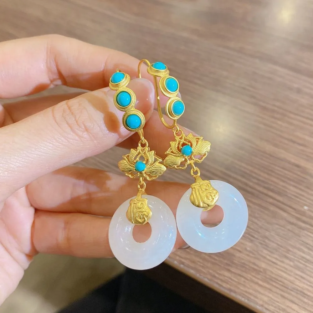 925 Silver Needle Alloy Gold-Plated Inlaid White Jade Safe Buckle Turquoise Earrings Classical Ethnic Style Earrings Women
925 Silver Needle Alloy Gold-Plated Inlaid White Jade Safe Buckle Turquoise Earrings Classical Ethnic Style Earrings Women