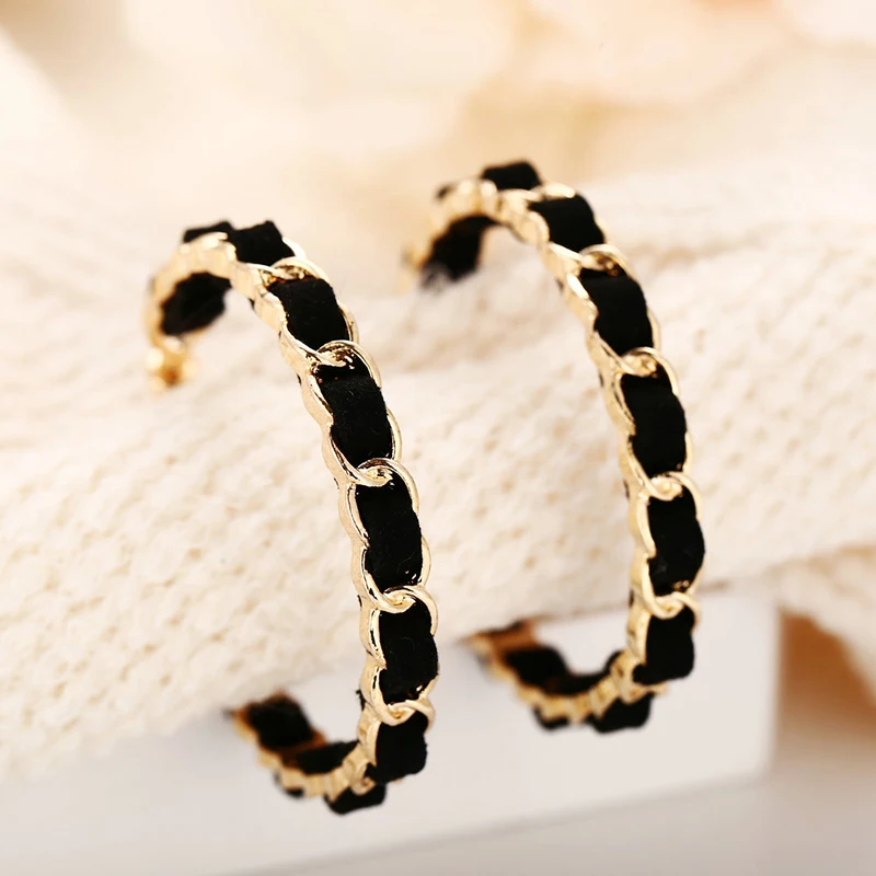 Personality Temperament Jewelry Elegant All-matched Black Gold Hoop Earrings Popular Beautiful Round Dangle Drop Earrings
Personality Temperament Jewelry Elegant All-matched Black Gold Hoop Earrings Popular Beautiful Round Dangle Drop Earrings