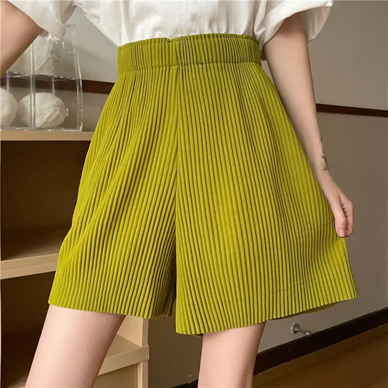 Shorts women's summer high waist show thin loose new Pleated Shorts women's straight tube solid versatile casual pants women's
Shorts women's summer high waist show thin loose new Pleated Shorts women's straight tube solid versatile casual pants women's