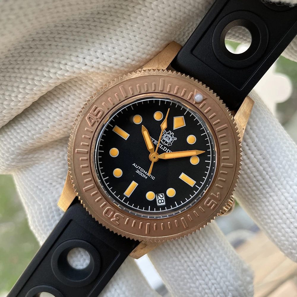 STEELDIVE SD1952S CUSN8 Bronze Diver Watches Men Mechanical Watch C3 Luminous Water Resistant 300M Rubber Strap NH35 Wristwatch
STEELDIVE SD1952S CUSN8 Bronze Diver Watches Men Mechanical Watch C3 Luminous Water Resistant 300M Rubber Strap NH35 Wristwatch