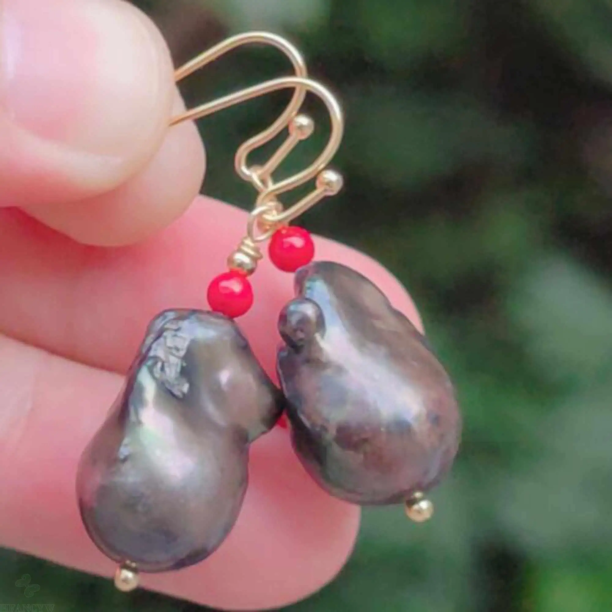 Natural Baroque black pearl Red Coral eardrop 18K gold Earrings Thanksgiving Christmas Halloween Mother's Day Cultured Easter
Natural Baroque black pearl Red Coral eardrop 18K gold Earrings Thanksgiving Christmas Halloween Mother's Day Cultured Easter