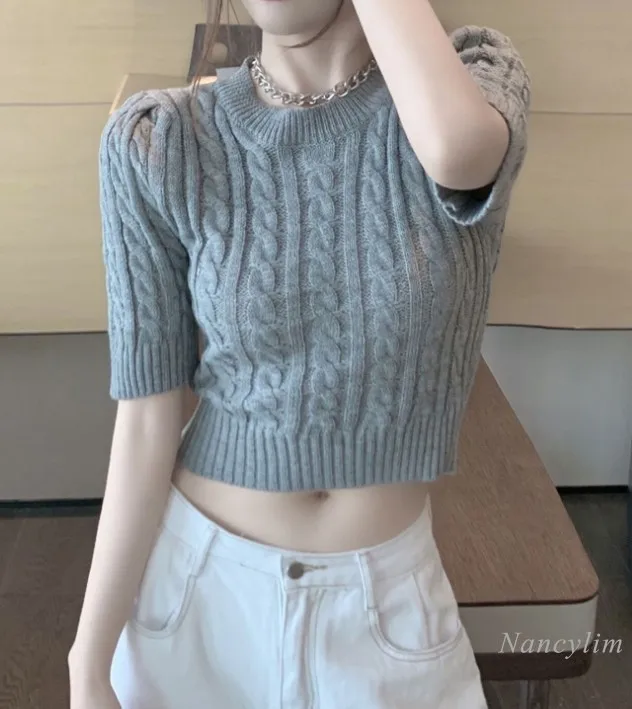 Short Halter Sweater Female Temperament Crop Tops Outerwear 2021 Spring New Ladies Sexy Backless Grey Jumper Pull Femme
Short Halter Sweater Female Temperament Crop Tops Outerwear 2021 Spring New Ladies Sexy Backless Grey Jumper Pull Femme
