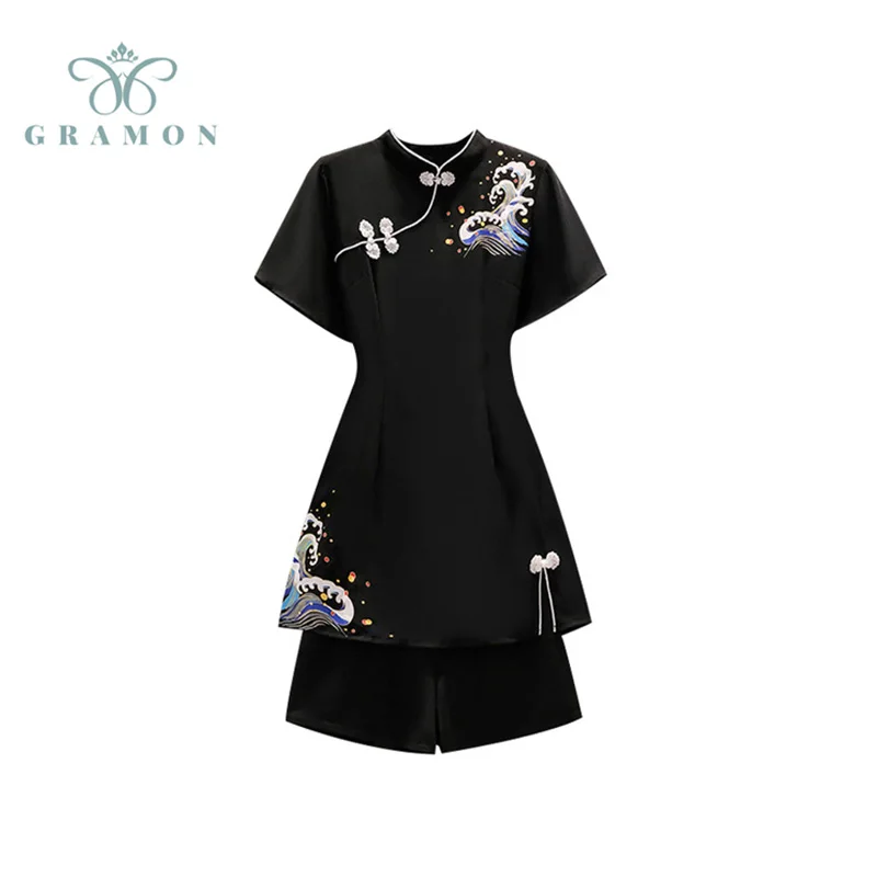 Women Elegant Two Piece Dress Set Chinese Styles Cheongsam Dress +Elastic Waist Shorts 2021 Summer Plus Size Vintage Streetwear
Women Elegant Two Piece Dress Set Chinese Styles Cheongsam Dress +Elastic Waist Shorts 2021 Summer Plus Size Vintage Streetwear