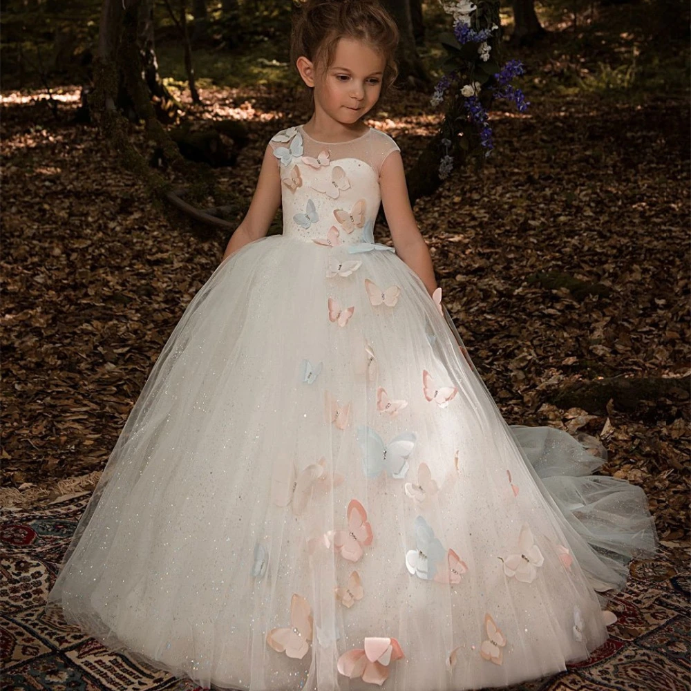 Elegant Trailing White Tulle Ball Gown Flower Girl Dress Butterfly First Communion Dress For Girls Kid Peagant Wedding Gown 
Elegant Trailing White Tulle Ball Gown Flower Girl Dress Butterfly First Communion Dress For Girls Kid Peagant Wedding Gown