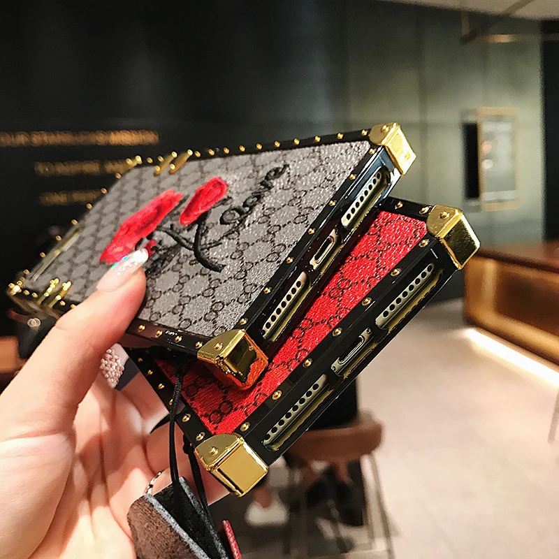 Luxury Square Embroidery Rose Phone Case For Huawei P20 lite P30 P40 PRO Mate20 Honor 8X MAX 9X Nova 3i Y9 2019 PU Leather Cover
Luxury Square Embroidery Rose Phone Case For Huawei P20 lite P30 P40 PRO Mate20 Honor 8X MAX 9X Nova 3i Y9 2019 PU Leather Cover