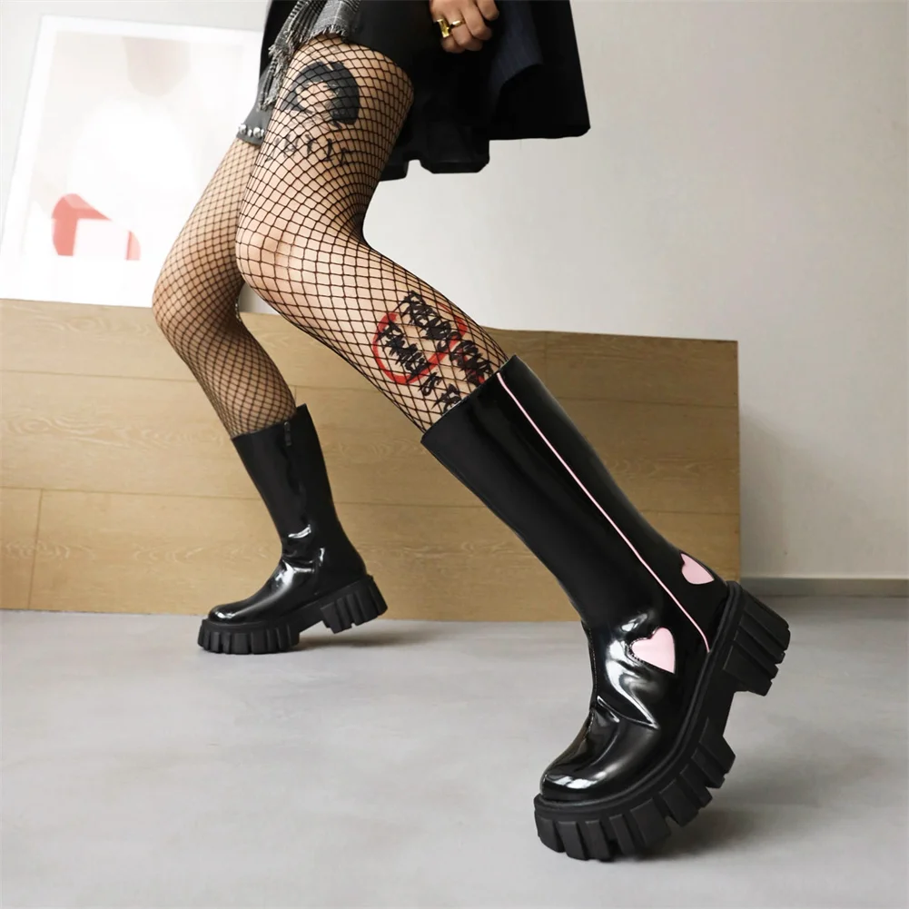 Женские модные ботинки BONJOMARISA в стиле панк с сердечками, на платформе, на каблуке, женские ботинки на молнии, крутые мотоциклетные повседнев...
Женские модные ботинки BONJOMARISA в стиле панк с сердечками, на платформе, на каблуке, женские ботинки на молнии, крутые мотоциклетные повседнев...