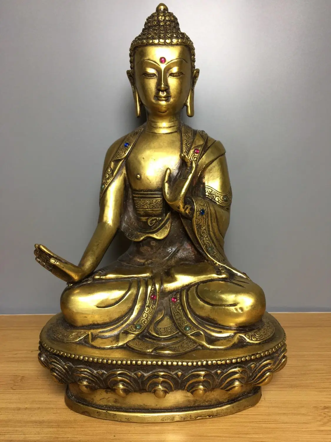 Home Decor 12" Tibet Buddhism Temple Old Bronze mosaic Gem Shakyamuni Buddha Statue Amitabha Enshrine the Buddha
Home Decor 12" Tibet Buddhism Temple Old Bronze mosaic Gem Shakyamuni Buddha Statue Amitabha Enshrine the Buddha