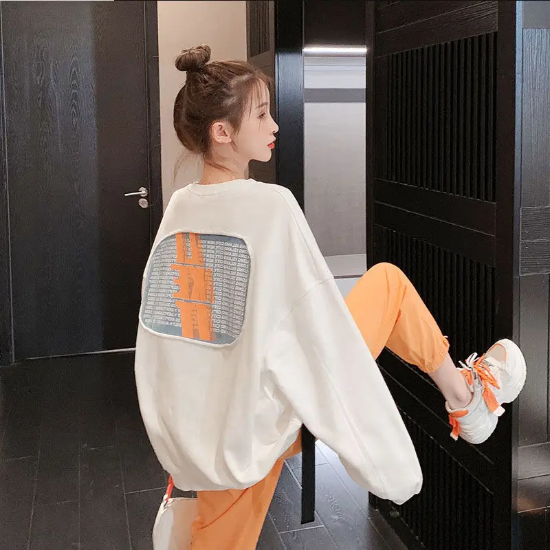 2021 cotton Korean version simple loose spring and autumn printing long sleeve T-shirt
2021 cotton Korean version simple loose spring and autumn printing long sleeve T-shirt