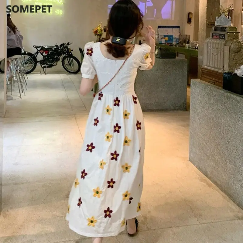 Embroidery Floral Dress Women Summer New Young School Style Hollow Out Lace Short Puff Sleeve Slim Waist Flowers Dresses
Embroidery Floral Dress Women Summer New Young School Style Hollow Out Lace Short Puff Sleeve Slim Waist Flowers Dresses