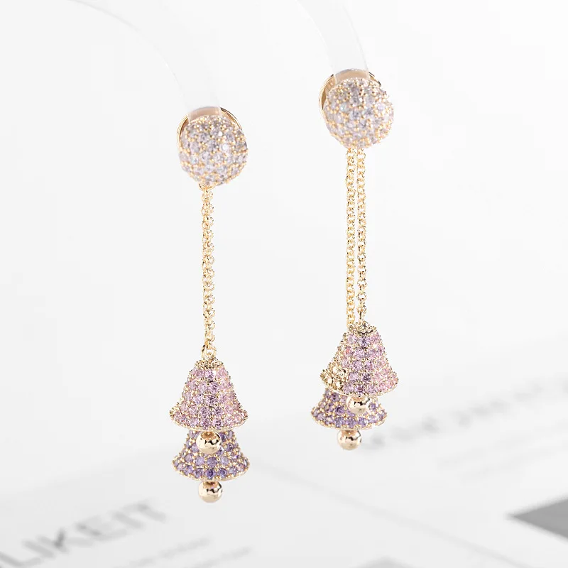 925 Silver Pin Wind Chimes Drop Earrings For Women Copper Full Iced Out Paved Cubic Zirconia Bling Earrings Lady Charm Jewelry
925 Silver Pin Wind Chimes Drop Earrings For Women Copper Full Iced Out Paved Cubic Zirconia Bling Earrings Lady Charm Jewelry