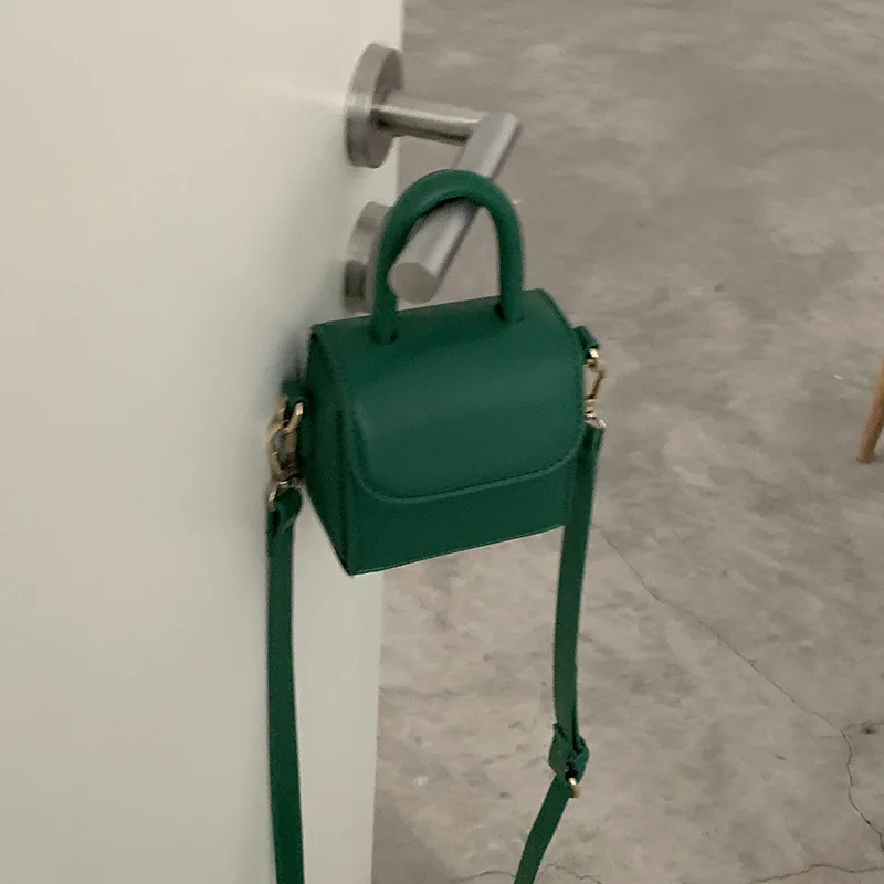 Women's Mini Shoulder Bags PU Leather Handbag 2021 Female Shopper Fashion Casual Solid Color Vintage Lipstick Bag Crossbody Bags
Women's Mini Shoulder Bags PU Leather Handbag 2021 Female Shopper Fashion Casual Solid Color Vintage Lipstick Bag Crossbody Bags