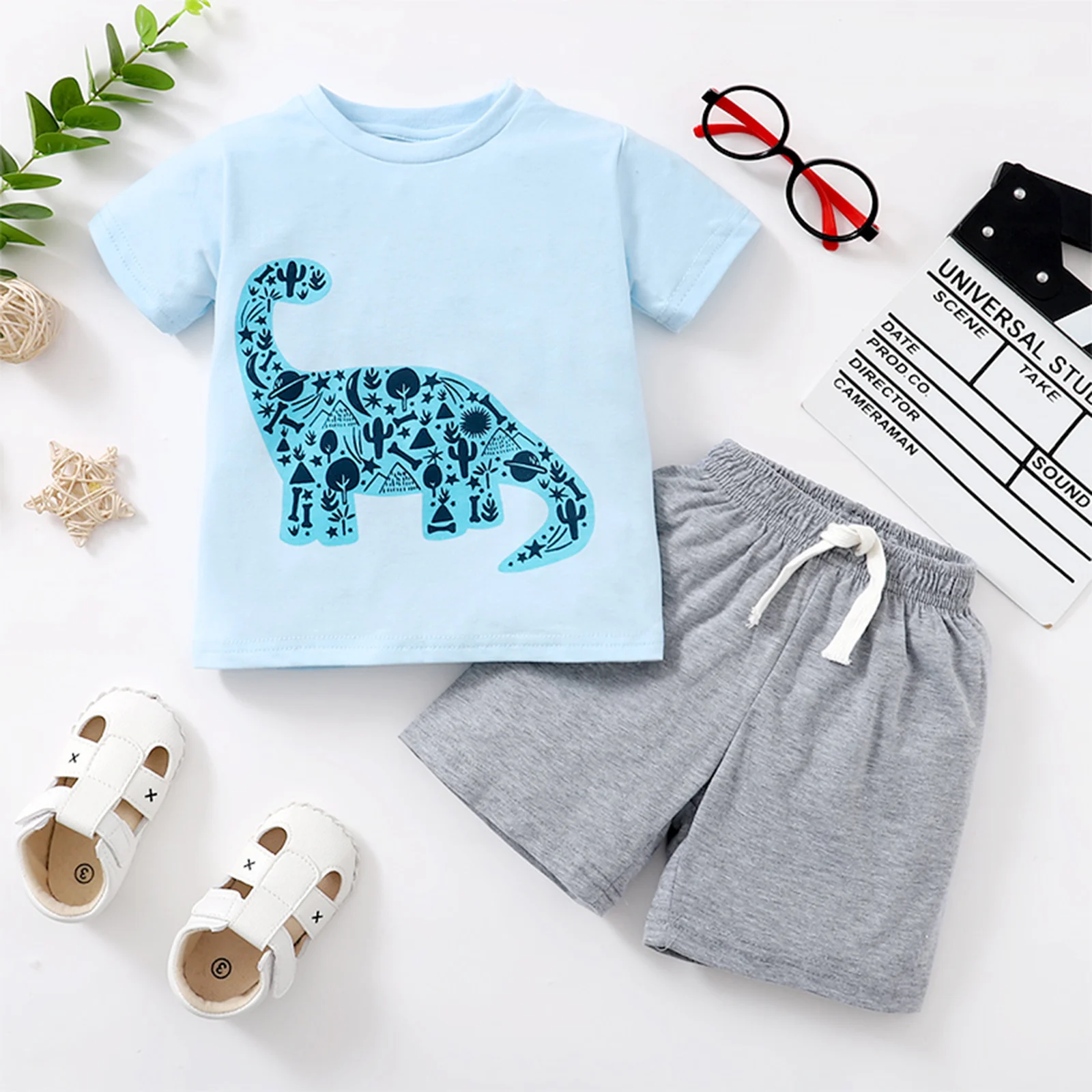 Children Clothes Set, Boys Dinosaur Print Short Sleeve O-neck T-shirt + Solid Color Shorts 
Children Clothes Set, Boys Dinosaur Print Short Sleeve O-neck T-shirt + Solid Color Shorts