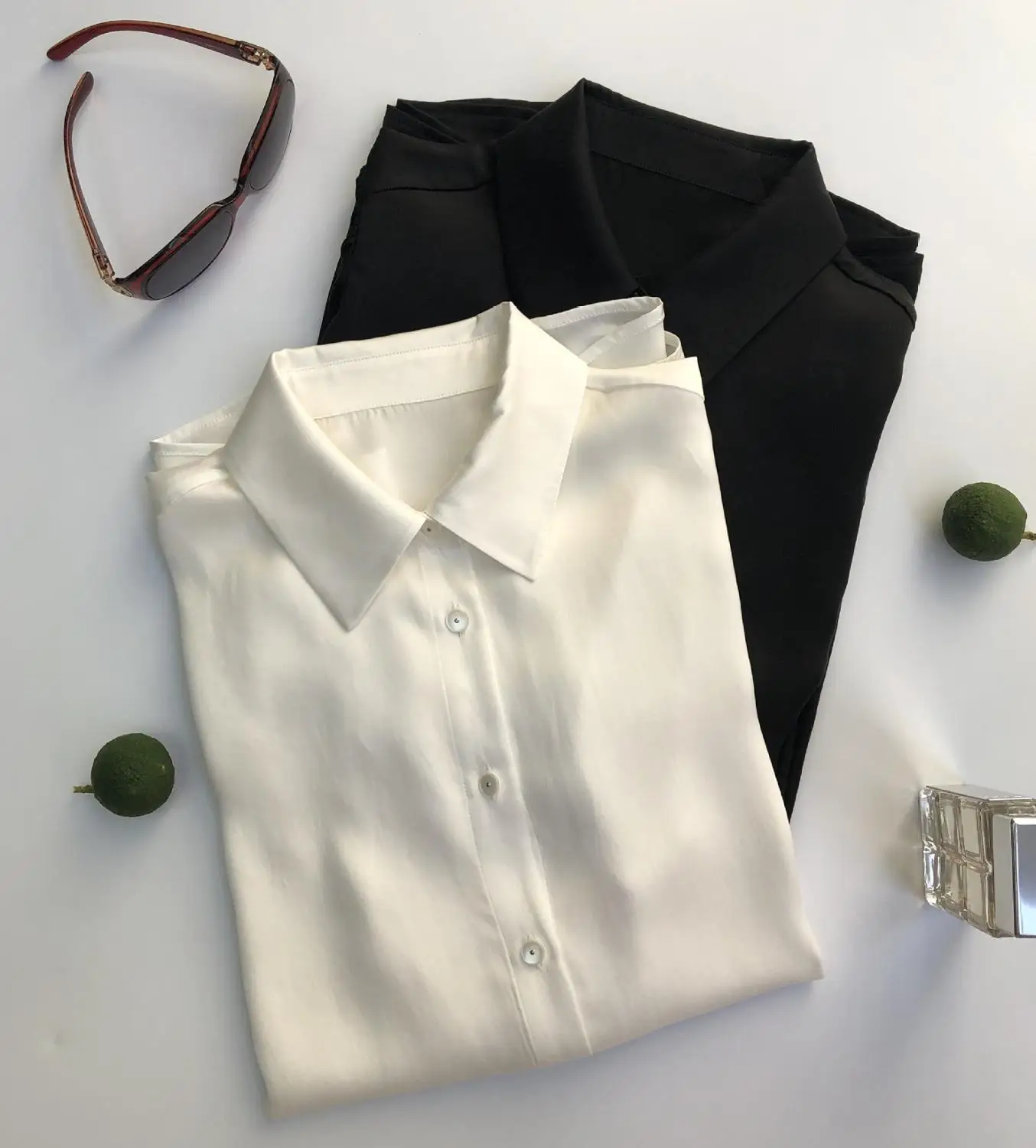 100% Silk Black White Women's Shirt Ladies Loose Long Sleeve Smooth Satin Office Blouses And Tops
100% Silk Black White Women's Shirt Ladies Loose Long Sleeve Smooth Satin Office Blouses And Tops