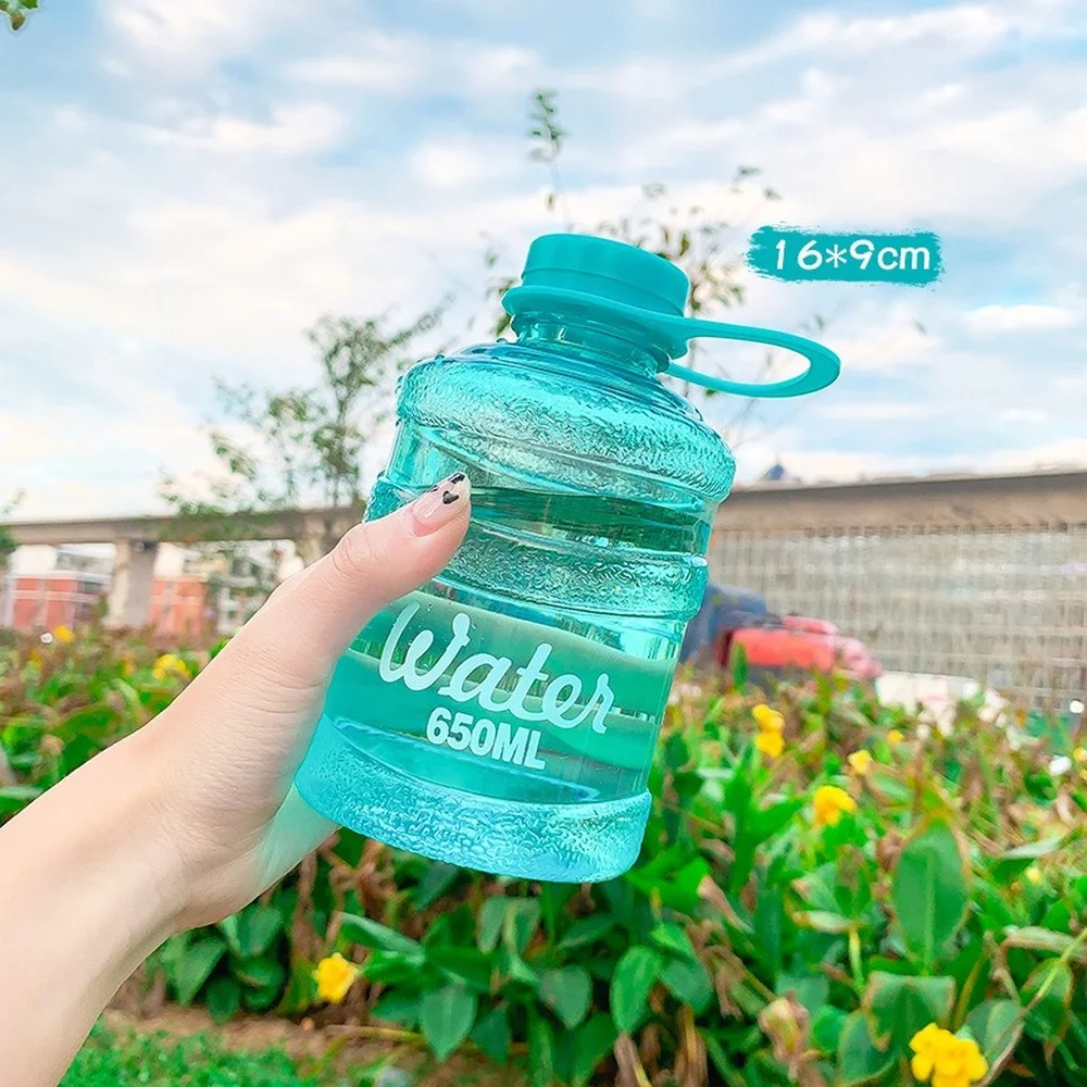 Creative Portable Water Cup Mineral Large Capacity Mineral Water Bucket Plastic Hand Cup Student Simple Leak Proof Cup 
Creative Portable Water Cup Mineral Large Capacity Mineral Water Bucket Plastic Hand Cup Student Simple Leak Proof Cup