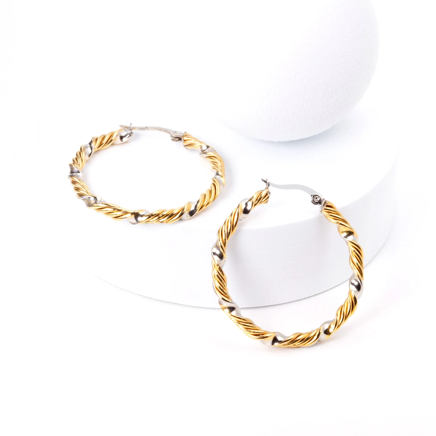 Hoop Earrings Jewelry Mix Color Shape Stainless Steel Hypoallergenic Fashion Gold/Silver Color Earrings for Women/Girls Gift
Hoop Earrings Jewelry Mix Color Shape Stainless Steel Hypoallergenic Fashion Gold/Silver Color Earrings for Women/Girls Gift