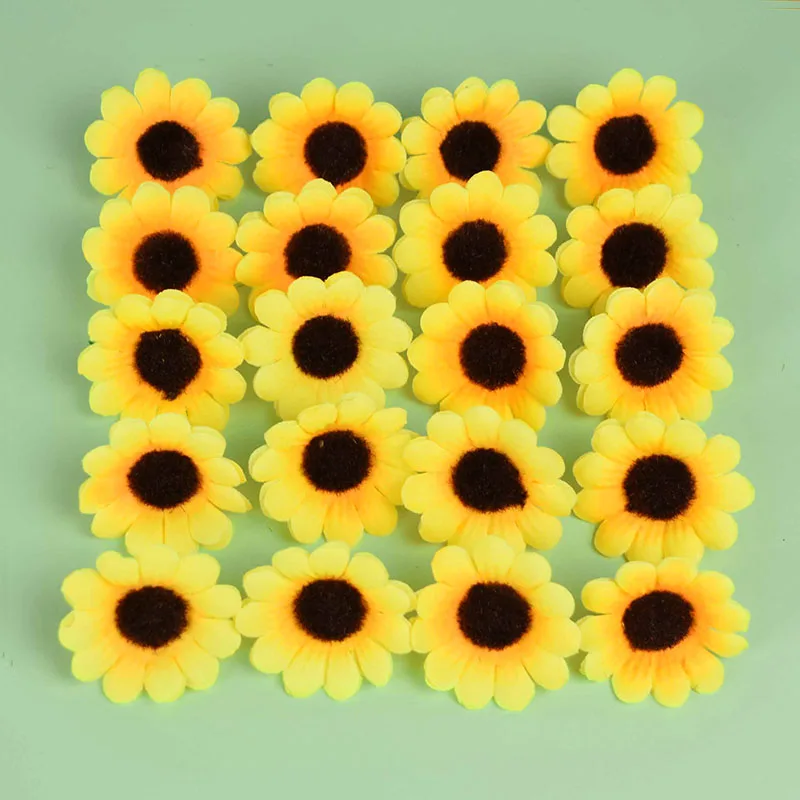 4.5cm Silk Artificial Sunflower Daisy Flower Head For Wedding Birthday Party Decor DIY Scrapbooking Wreath Craft Fake Flower 
4.5cm Silk Artificial Sunflower Daisy Flower Head For Wedding Birthday Party Decor DIY Scrapbooking Wreath Craft Fake Flower