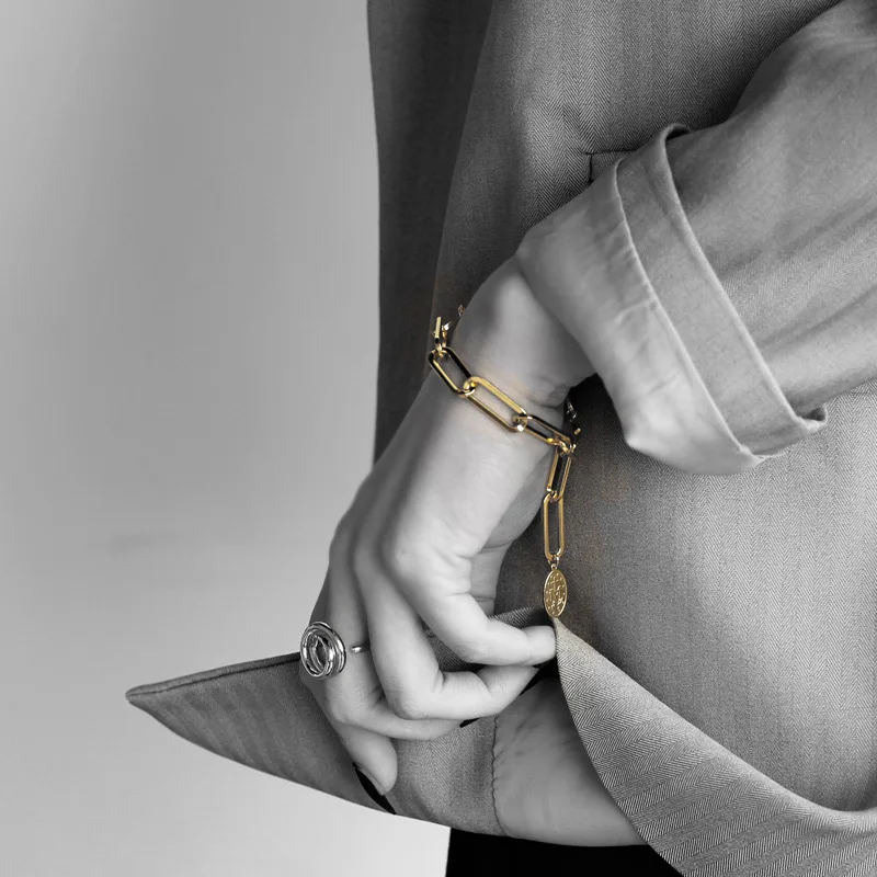 Silvology 925 Sterling Silver Maria Wide Chain Bracelets for Women Top Quality Square Chain Bracelets Fashionable Jewelry Gift
Silvology 925 Sterling Silver Maria Wide Chain Bracelets for Women Top Quality Square Chain Bracelets Fashionable Jewelry Gift