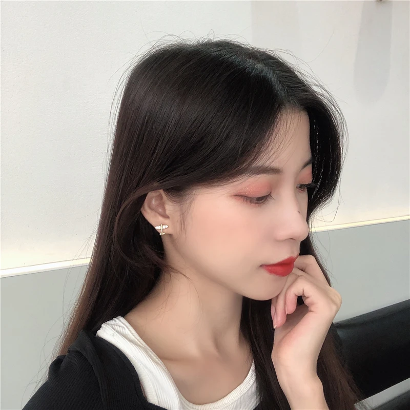 Mini Aircraft Stud earrings Temperament Contracted With Female Fashion Small Pure And Fresh And Sweet Earrings Jewelry Gifts
Mini Aircraft Stud earrings Temperament Contracted With Female Fashion Small Pure And Fresh And Sweet Earrings Jewelry Gifts