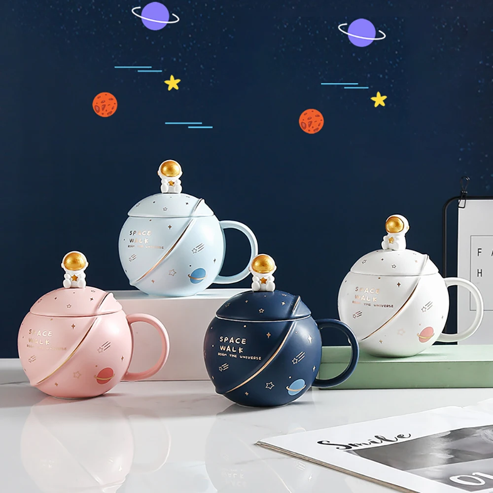 400ml Space ceramic Mug with spoon lid lovely astronaut Mugs astronaut moon landing water cup milk coffee cup drinkware
400ml Space ceramic Mug with spoon lid lovely astronaut Mugs astronaut moon landing water cup milk coffee cup drinkware