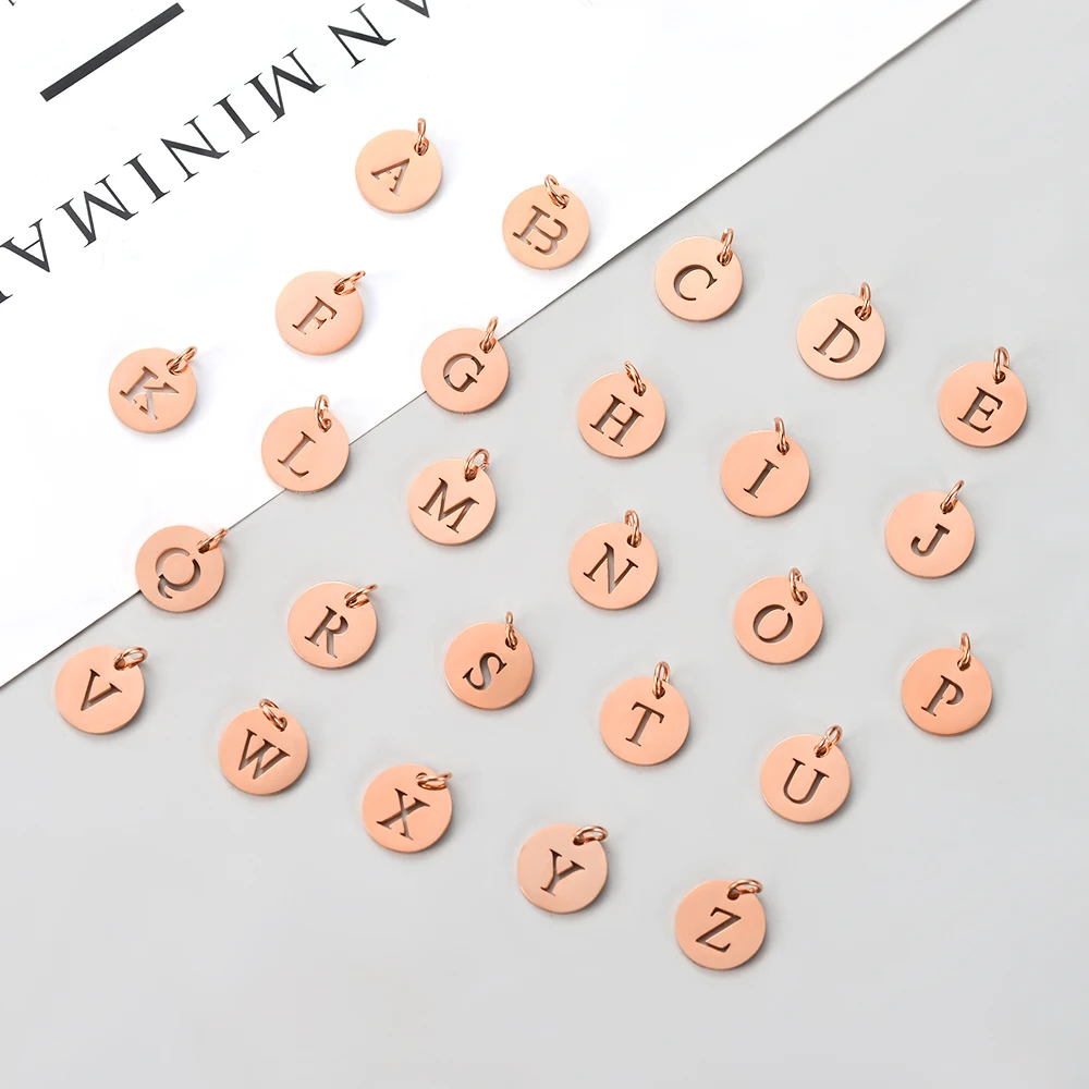 Зеркальный Алфавит из полированной нержавеющей стали цвета розового золота, 10 шт./Лот, подвески в виде букв с отверстием 1,5 мм для изготовлен...
Зеркальный Алфавит из полированной нержавеющей стали цвета розового золота, 10 шт./Лот, подвески в виде букв с отверстием 1,5 мм для изготовлен...