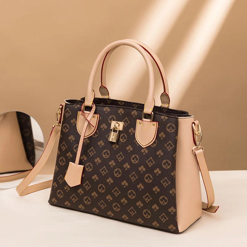 Large Capacity Women Handbag Fashion Brand Design Women Bag High Quality PU Leather Shoulder Bag Messenger Bag Travel Bag
Large Capacity Women Handbag Fashion Brand Design Women Bag High Quality PU Leather Shoulder Bag Messenger Bag Travel Bag