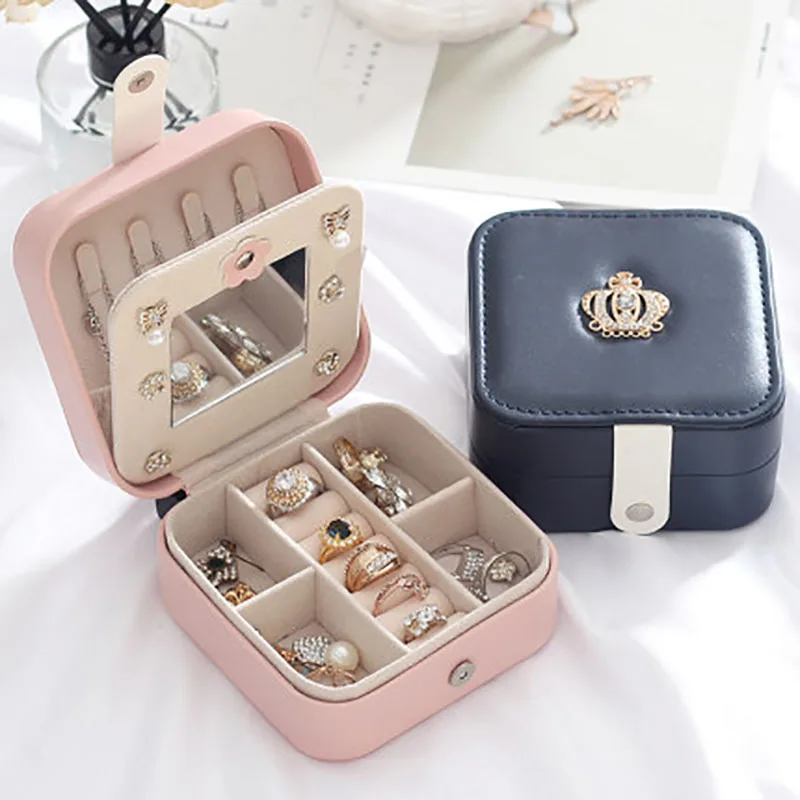 Travel Simple Portable Necklace Earrings Case Boxes Button Leather Storage Jewelry Holder Gift Box
Travel Simple Portable Necklace Earrings Case Boxes Button Leather Storage Jewelry Holder Gift Box