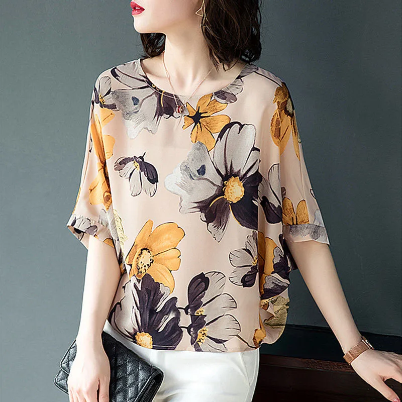 Women Summer Style Chiffon Blouses Shirts Lady Casual Half Sleeve Flower Printed Blusas Tops 
Women Summer Style Chiffon Blouses Shirts Lady Casual Half Sleeve Flower Printed Blusas Tops