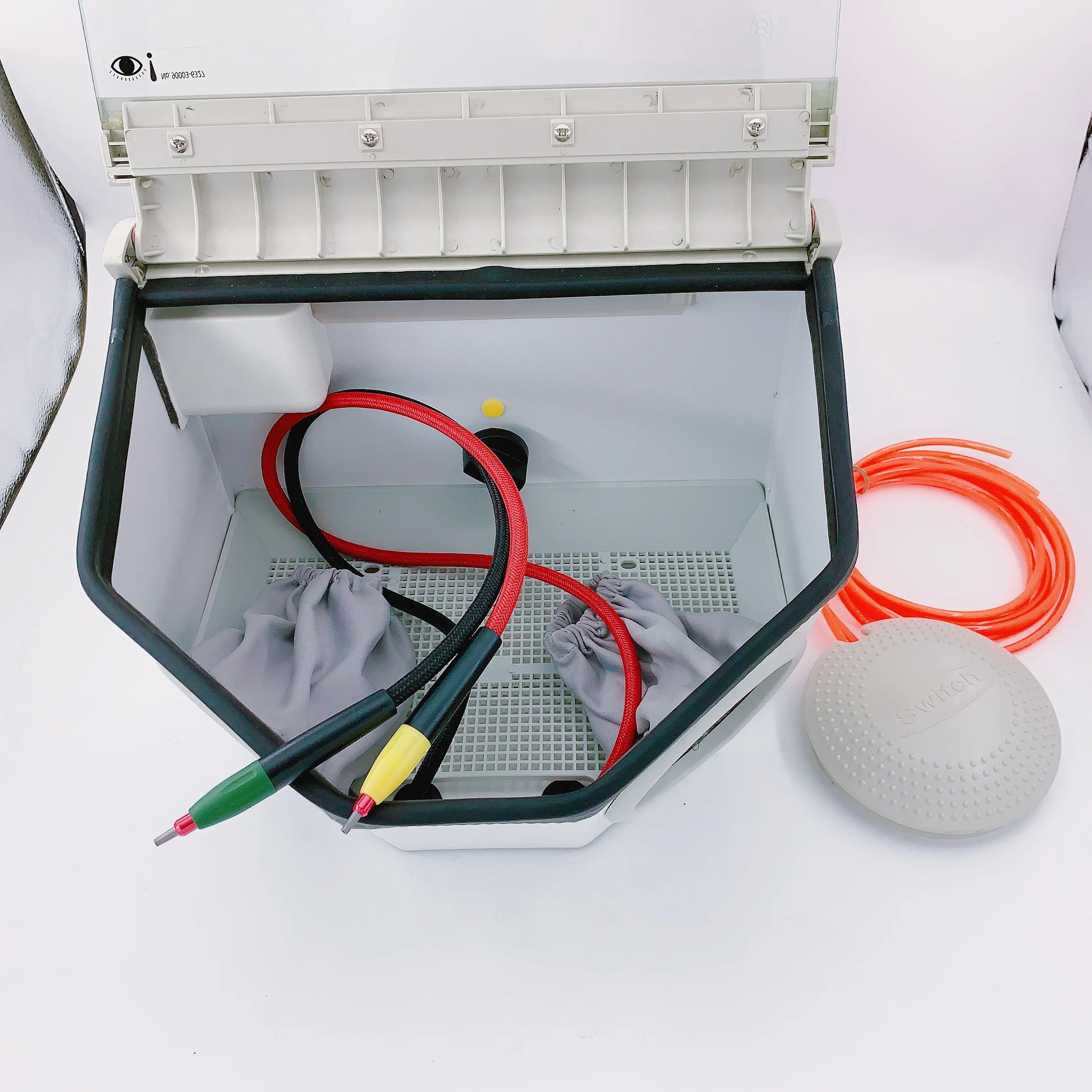 Universal Sandblaster Abrasive Sandblast Cabinet Machine with drum sandblasting machine footpedal pneumatic pedal
Universal Sandblaster Abrasive Sandblast Cabinet Machine with drum sandblasting machine footpedal pneumatic pedal