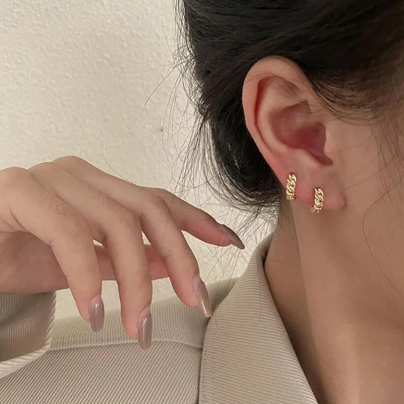 Rhinestone Small Piercing Chain Round Hoop Earrings For Women Cute Circle Earrings Ear Ring Female Fashion Jewelry
Rhinestone Small Piercing Chain Round Hoop Earrings For Women Cute Circle Earrings Ear Ring Female Fashion Jewelry
