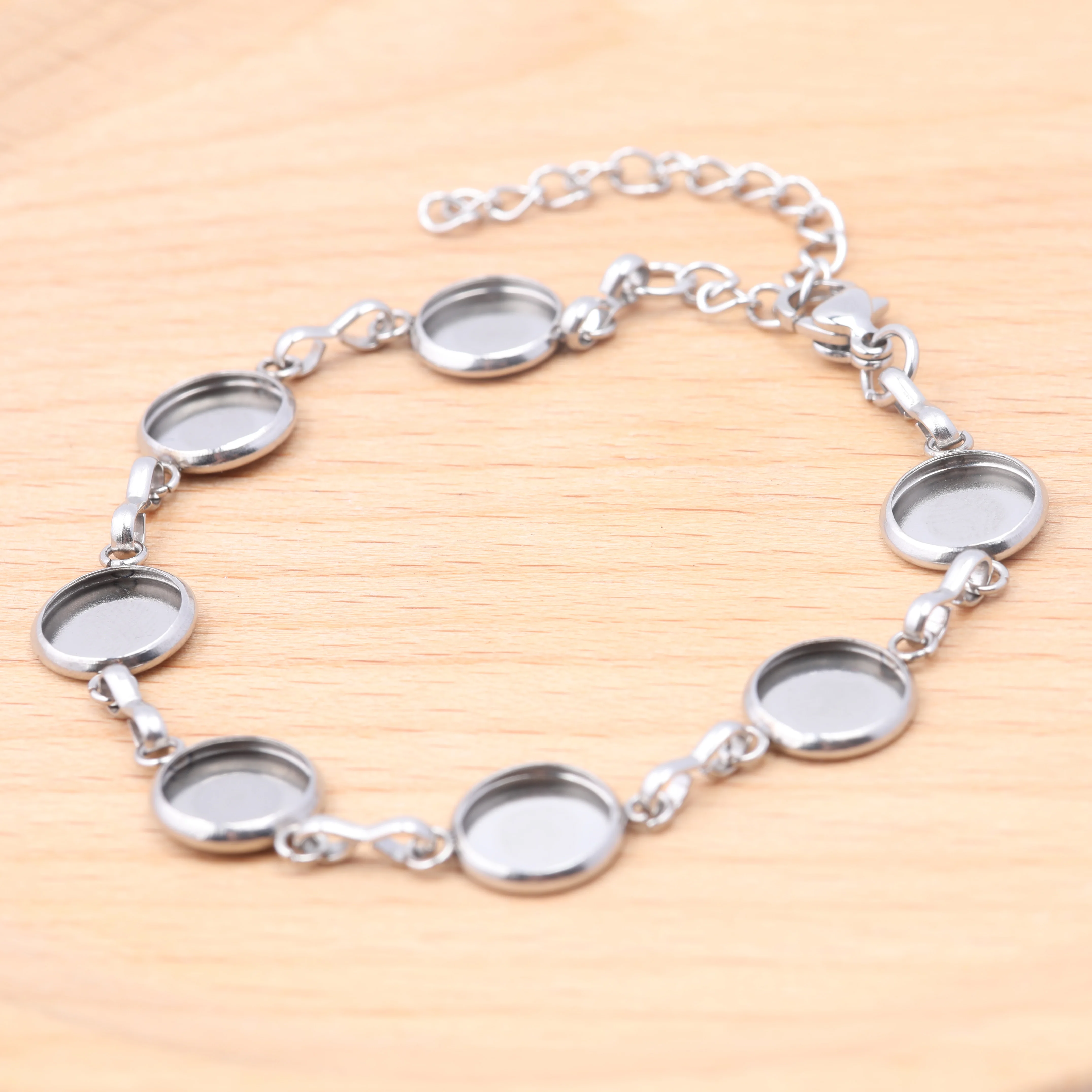 5pcs Fit 8mm 10mm 12mm Cabochon Bracelet Base Setting Blanks Stainless Chain Bracelets Bezel Findings For Jewelry Making 
5pcs Fit 8mm 10mm 12mm Cabochon Bracelet Base Setting Blanks Stainless Chain Bracelets Bezel Findings For Jewelry Making