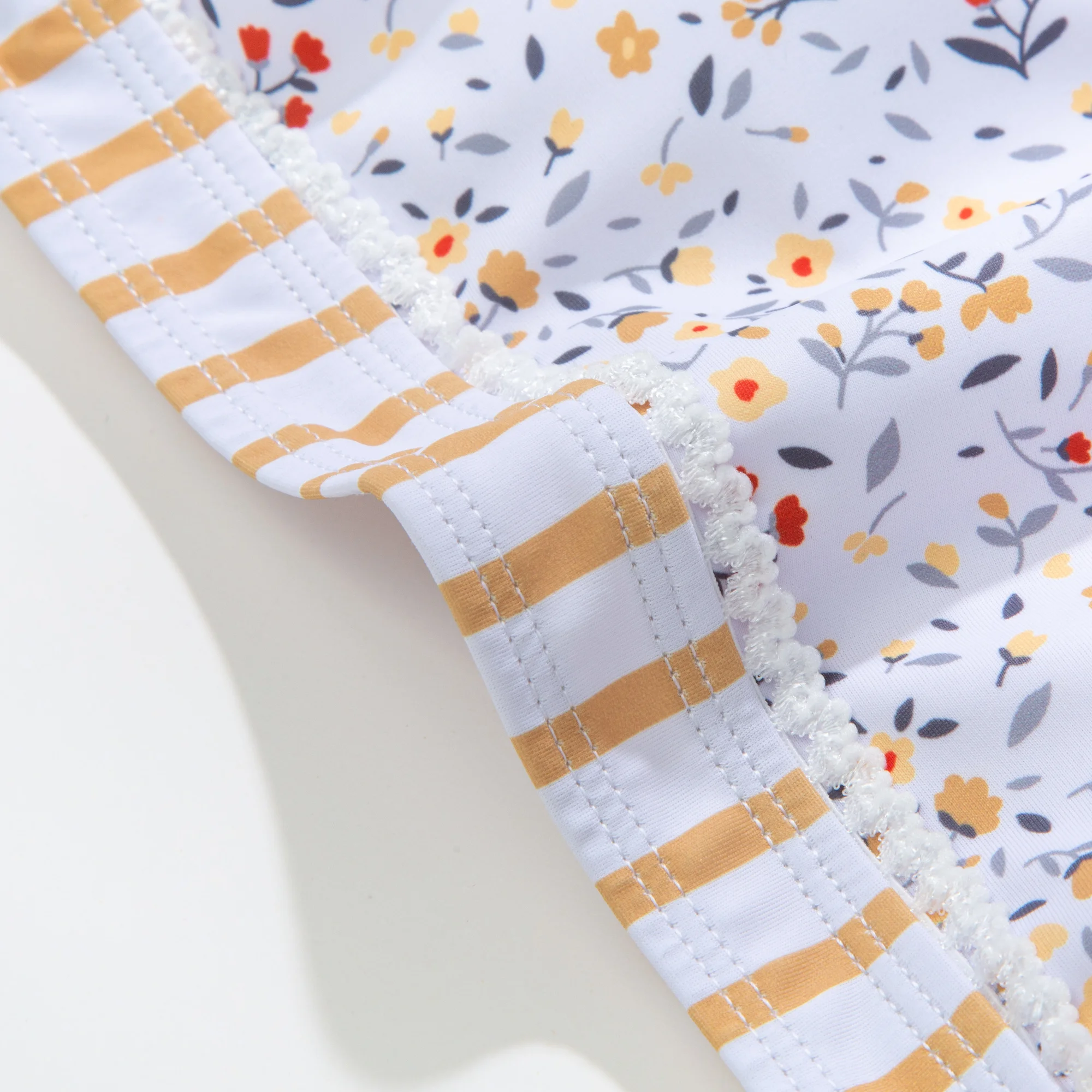 Women 2021 Fashion Bikini Set Swimsuit Ladies Floral Bandage Triangle Swimwear Bathing Suits Wholesale
Women 2021 Fashion Bikini Set Swimsuit Ladies Floral Bandage Triangle Swimwear Bathing Suits Wholesale