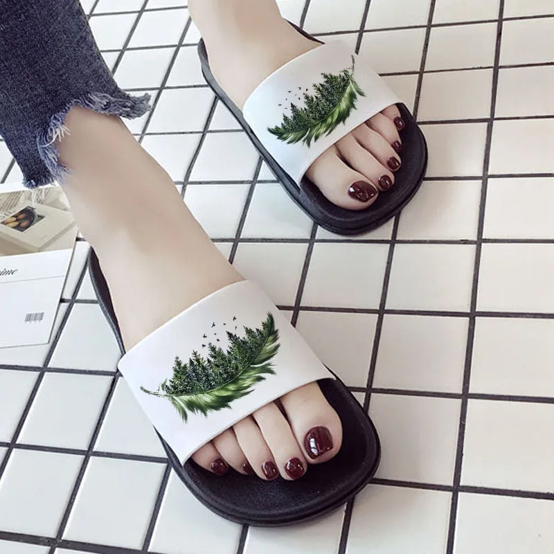 Leaves Print Feather Print Aesthetic Slipper Slide Sandals 2021 Summer Fashion Women Slippers Female indoor Shoes
Leaves Print Feather Print Aesthetic Slipper Slide Sandals 2021 Summer Fashion Women Slippers Female indoor Shoes