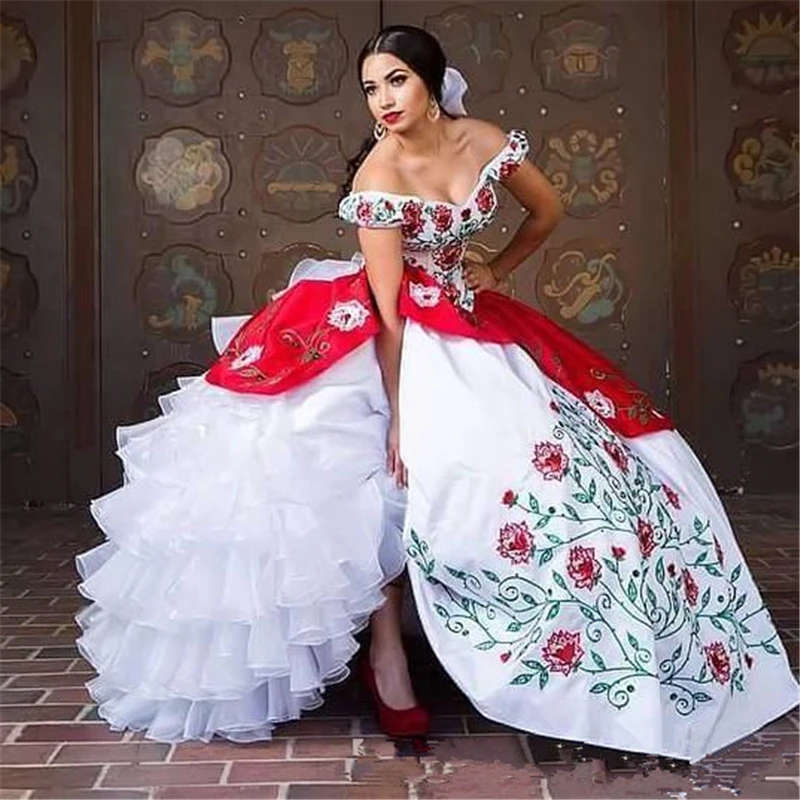 BM Embroidery Quinceanera Dresses 2020 Ball Gown Bead Sweet 16 Dress Formal Prom Party Gown Debutante Vestidos De 15 Anos BM331
BM Embroidery Quinceanera Dresses 2020 Ball Gown Bead Sweet 16 Dress Formal Prom Party Gown Debutante Vestidos De 15 Anos BM331
