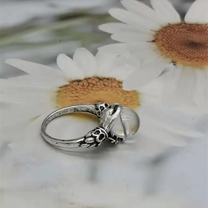 Fashion Retro Hot Sale Magic Prophecy Crystal Ball Rings Woman Alloy Holding Accessories Jewelry 2020 New
Fashion Retro Hot Sale Magic Prophecy Crystal Ball Rings Woman Alloy Holding Accessories Jewelry 2020 New