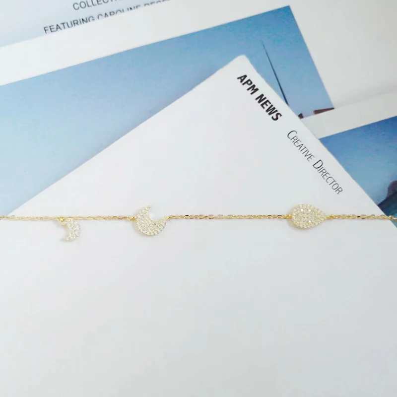 Moon Anklet 925 Sterling Silver micro inlaid zircon exquisite fashion personality elegant high-end women
Moon Anklet 925 Sterling Silver micro inlaid zircon exquisite fashion personality elegant high-end women