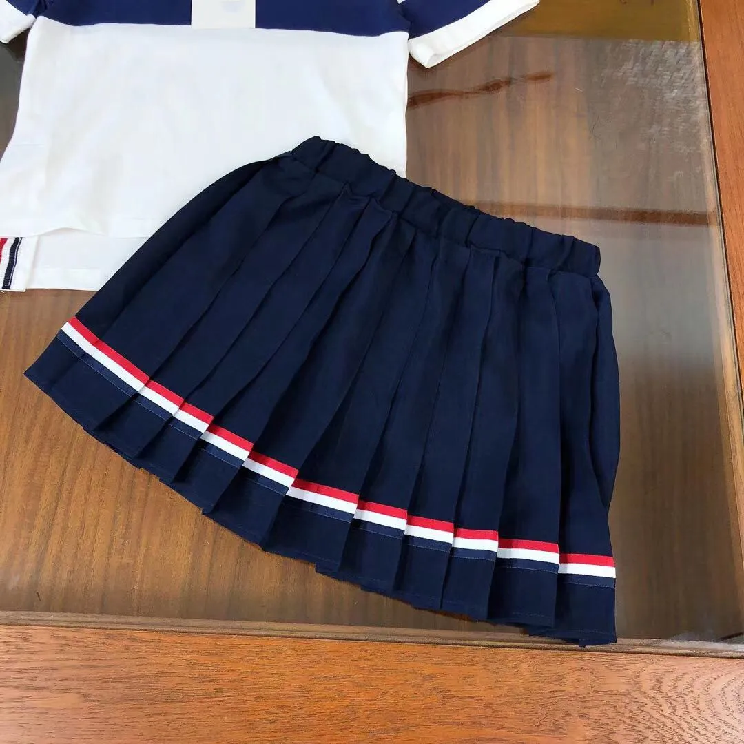 2021 girls skirt suit shirt summer children's short-sleeved elementary and middle school students college style school uniform p
2021 girls skirt suit shirt summer children's short-sleeved elementary and middle school students college style school uniform p
