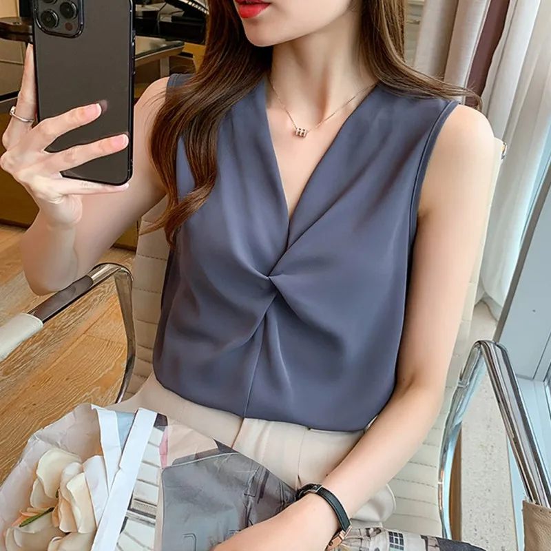 Летняя женская блузка без рукавов, Новая женская Свободная однотонная Повседневная рубашка с V-образным вырезом, топы
Летняя женская блузка без рукавов, Новая женская Свободная однотонная Повседневная рубашка с V-образным вырезом, топы