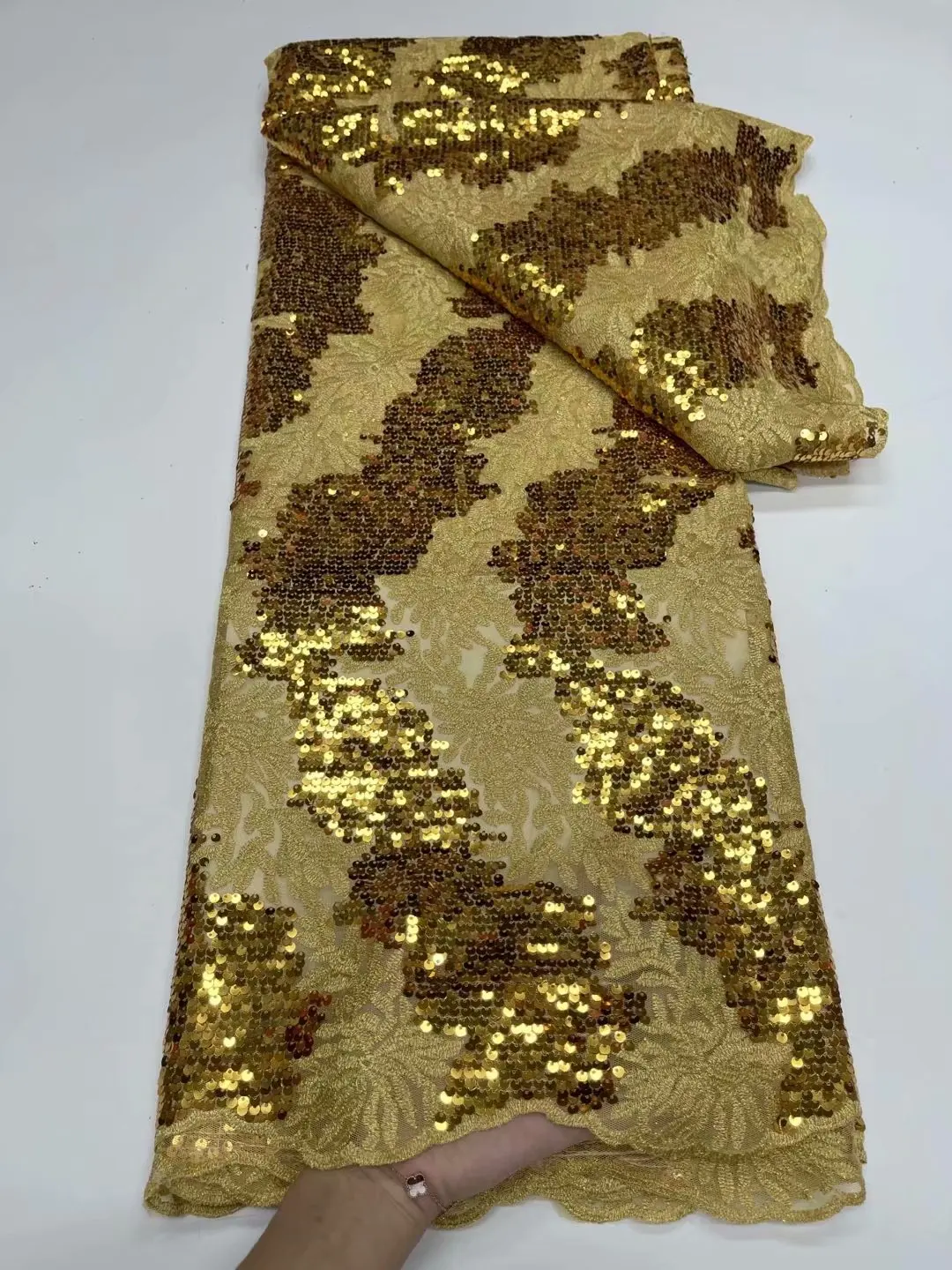 Gold French Net Lace Fabric 2021 Sequins African Tulle Nigerian Wedding Mesh Cloth Dentelle Africaine For Shiny Dress JN26
Gold French Net Lace Fabric 2021 Sequins African Tulle Nigerian Wedding Mesh Cloth Dentelle Africaine For Shiny Dress JN26