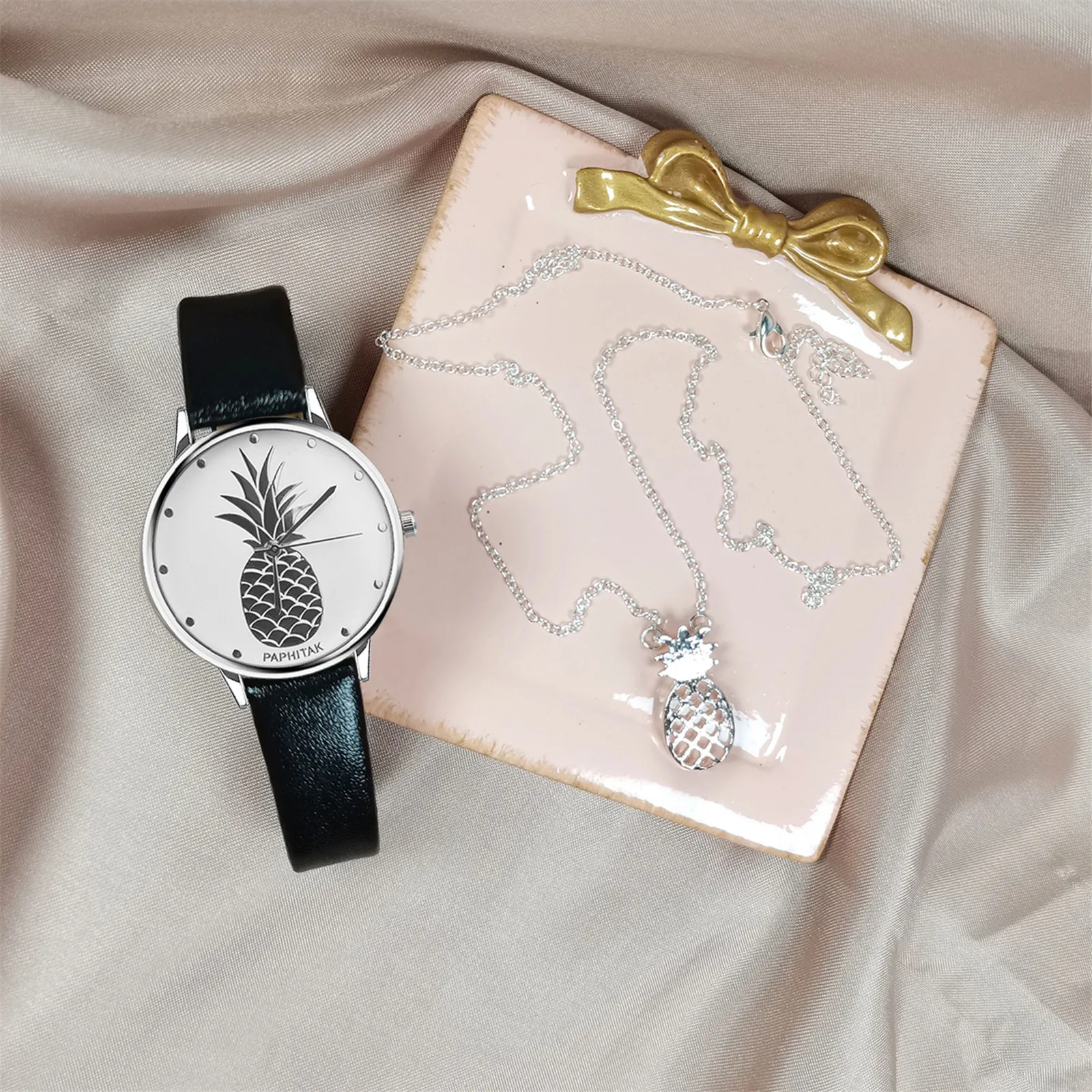 Women Quartz Watches Bracelet Set Flowers Ladies Bracelet Watch Casual Leather Quartz montre femme Fashion Wristwatch Gifts 2021
Women Quartz Watches Bracelet Set Flowers Ladies Bracelet Watch Casual Leather Quartz montre femme Fashion Wristwatch Gifts 2021