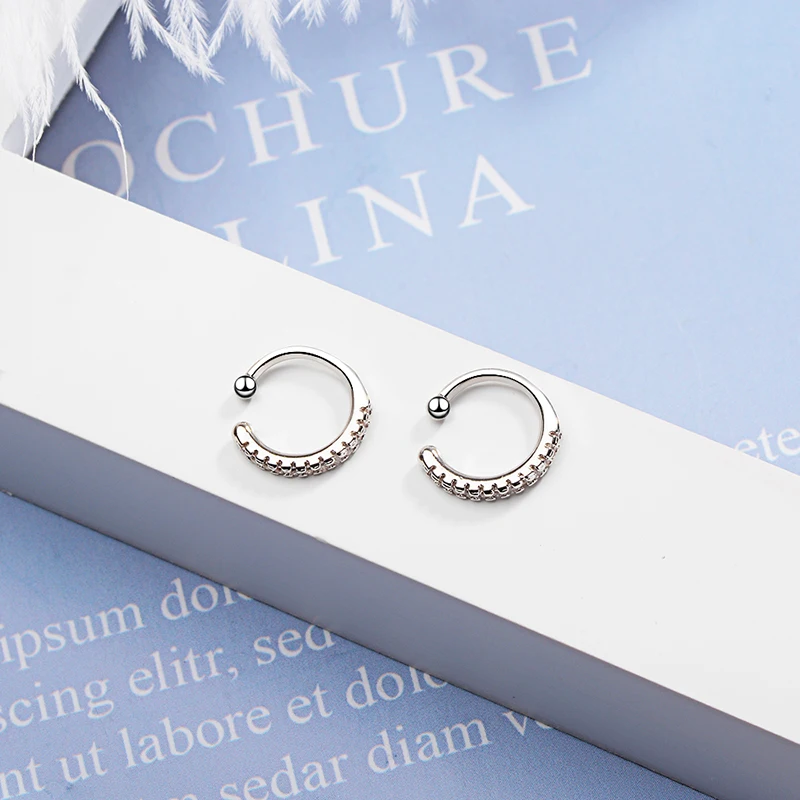 Women's Fashion Simple Style Cuff Earrings Shiny Row Crystal Thin Minimal Clip Earring Female Tiny Charming Earring Jewelry Gift
Women's Fashion Simple Style Cuff Earrings Shiny Row Crystal Thin Minimal Clip Earring Female Tiny Charming Earring Jewelry Gift