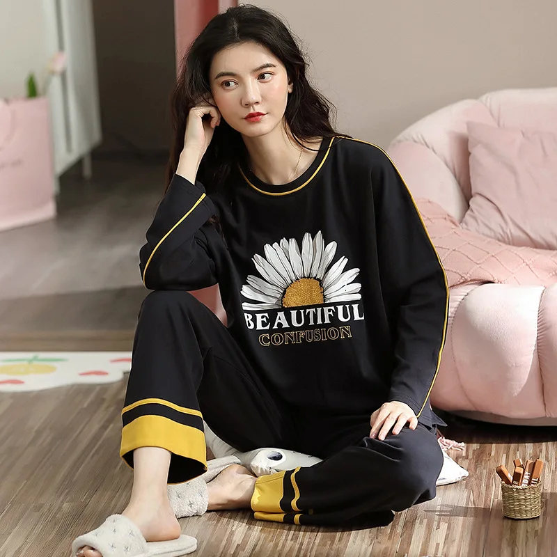 Simple Black Daisy Sleepwear Women's Pure Cotton Pajamas Set Long O-neck Pyjama Femme Pijamas Winter Large Size Home Clothes
Simple Black Daisy Sleepwear Women's Pure Cotton Pajamas Set Long O-neck Pyjama Femme Pijamas Winter Large Size Home Clothes