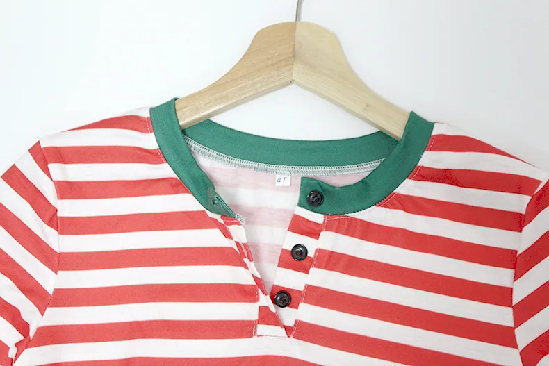 Explosive Christmas Parent-child Set Striped Printed Long Sleeve Homewear
Explosive Christmas Parent-child Set Striped Printed Long Sleeve Homewear