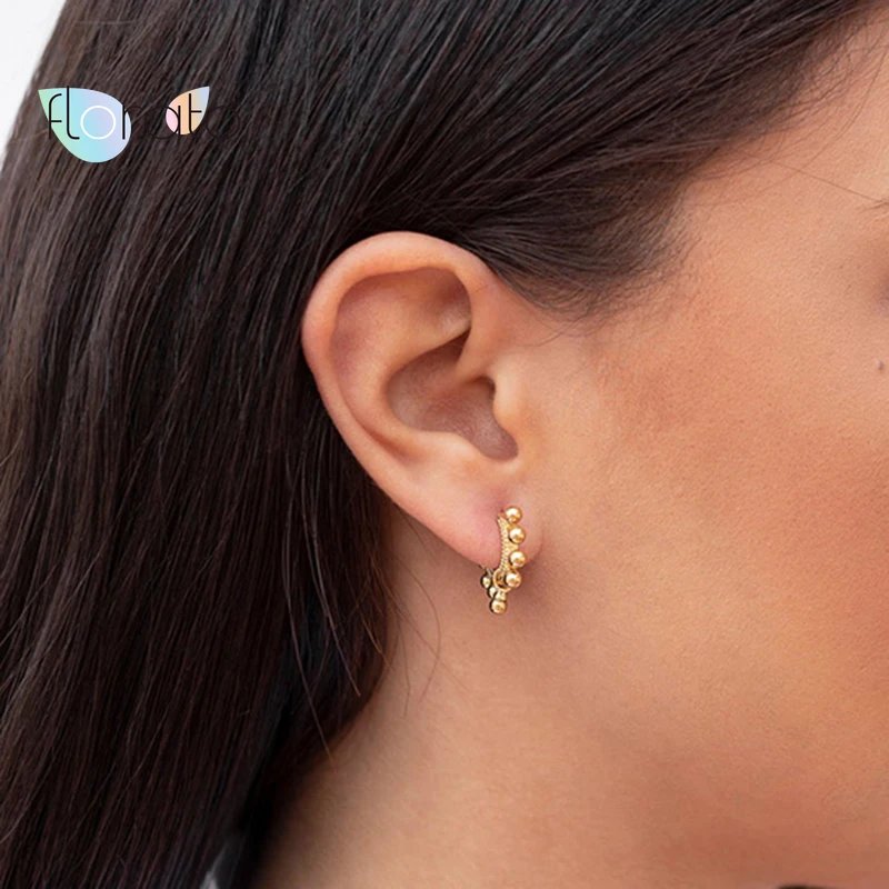 INS Minimalist 925 Sterling Silver Ear Buckle Bead Small Circle Earrings For Women Gold Silver Tiny Round Earrings Girl Jewelry
INS Minimalist 925 Sterling Silver Ear Buckle Bead Small Circle Earrings For Women Gold Silver Tiny Round Earrings Girl Jewelry