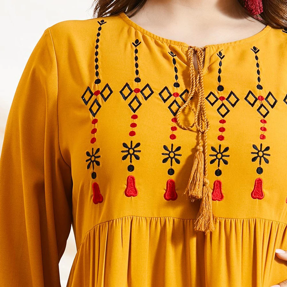 Dubai Muslim Women Embroidery Long Dress Ethnic Vintage Bohemain Middle East Arab Jilbab Turkish Plus Size Autumn Abaya Fashion
Dubai Muslim Women Embroidery Long Dress Ethnic Vintage Bohemain Middle East Arab Jilbab Turkish Plus Size Autumn Abaya Fashion