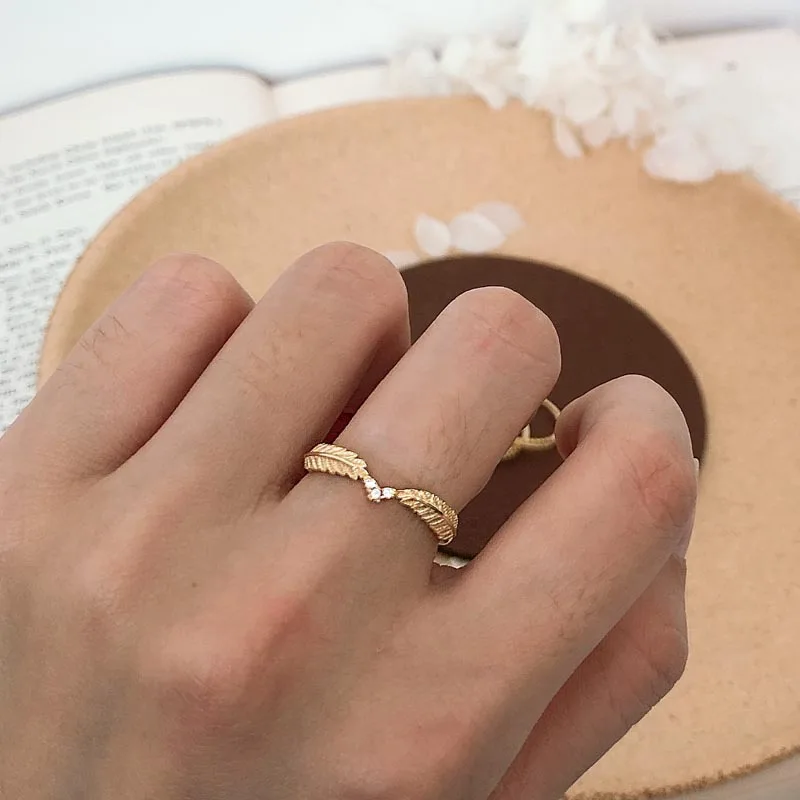 925 Sterling Silver Plated 14K Gold Olive Branch Shiny Zircon Elegant Vintage Wedding Resizable Ring Jewelry for Women Gift New
925 Sterling Silver Plated 14K Gold Olive Branch Shiny Zircon Elegant Vintage Wedding Resizable Ring Jewelry for Women Gift New
