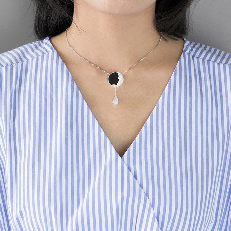 INATURE Good Night 925 Sterling Silver Human Face Moon Chain Choker Necklace For Women Fashion Jewelry
INATURE Good Night 925 Sterling Silver Human Face Moon Chain Choker Necklace For Women Fashion Jewelry