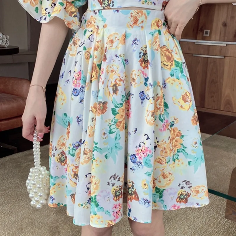 Fashion Sweet Skirts Suits Floral One-shoulder Puff Sleeve Slim Top + Pleated Skirt Two-piece Sets Ensembles Femme 2021 Summer 
Fashion Sweet Skirts Suits Floral One-shoulder Puff Sleeve Slim Top + Pleated Skirt Two-piece Sets Ensembles Femme 2021 Summer