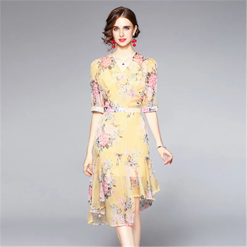 Runway Summer Floral Print 2 Pieces Set Sexy V-Neck Puff Sleeve Crop Blouse Top&Irregular Ruffle Midi Skirts Chiffon Suit Outfit
Runway Summer Floral Print 2 Pieces Set Sexy V-Neck Puff Sleeve Crop Blouse Top&Irregular Ruffle Midi Skirts Chiffon Suit Outfit