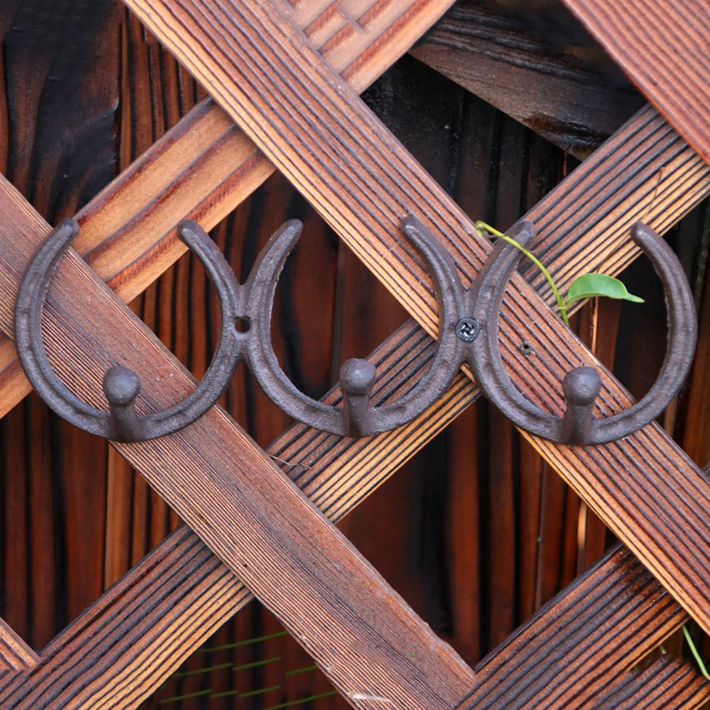 Retro Horse Feet Design Cast Iron Wall Hook In Three C Shape Horizontal Mounted Hangers Antique Rustic Handmade Decor Metal Rack
Retro Horse Feet Design Cast Iron Wall Hook In Three C Shape Horizontal Mounted Hangers Antique Rustic Handmade Decor Metal Rack