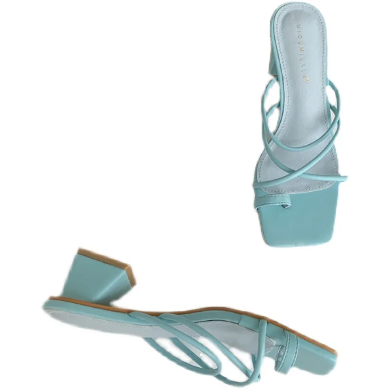 Square heel Cross-Tied Slippers Soft Women Luxury Shoes Pantofle Slides Med Rubber Flip Flops Block Comfort Designer 2021
Square heel Cross-Tied Slippers Soft Women Luxury Shoes Pantofle Slides Med Rubber Flip Flops Block Comfort Designer 2021